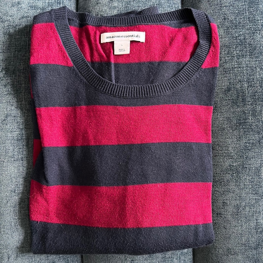 Soft cotton striped crew neck